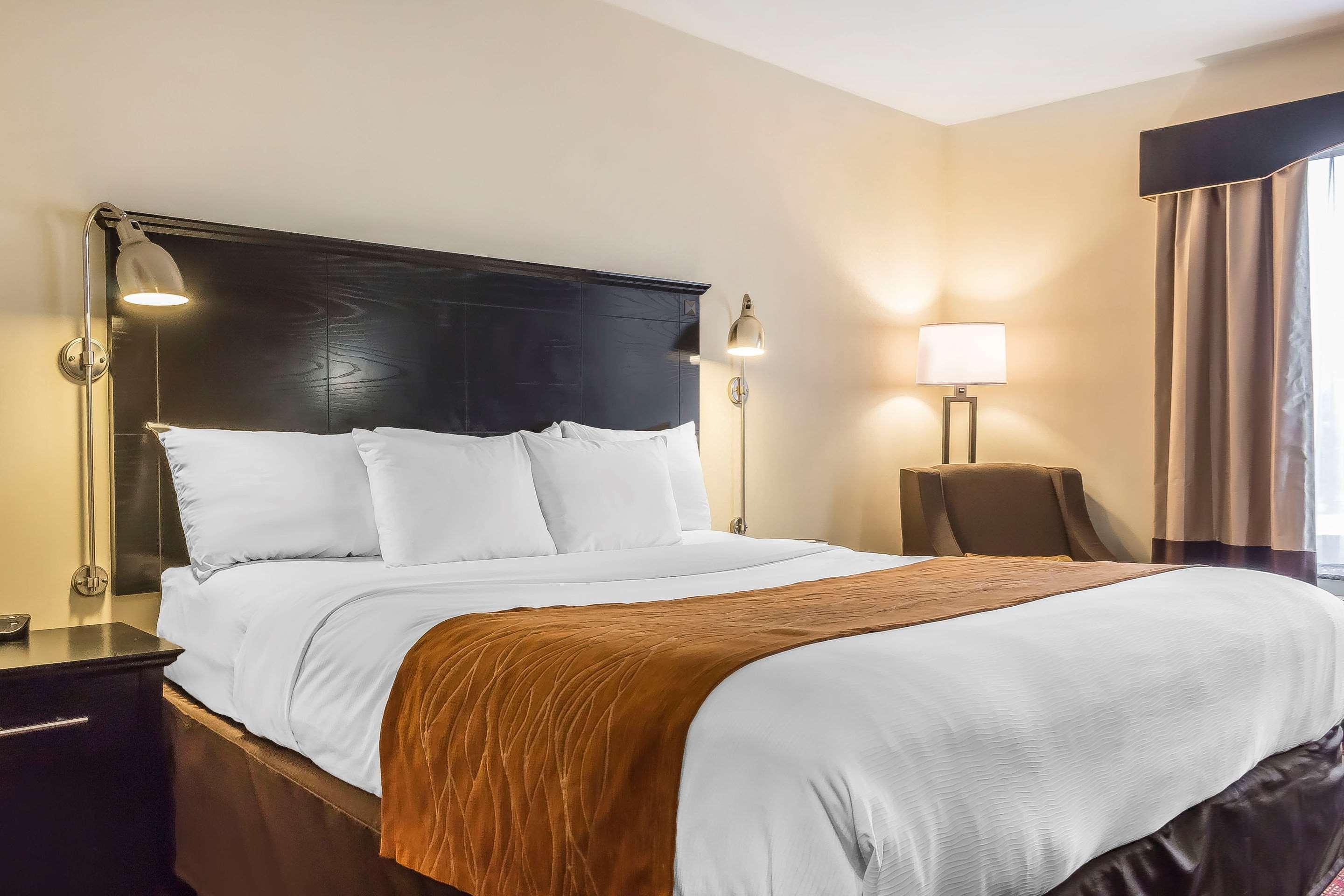 Comfort Inn & Suites Laguardia Airport Нью-Йорк Экстерьер фото