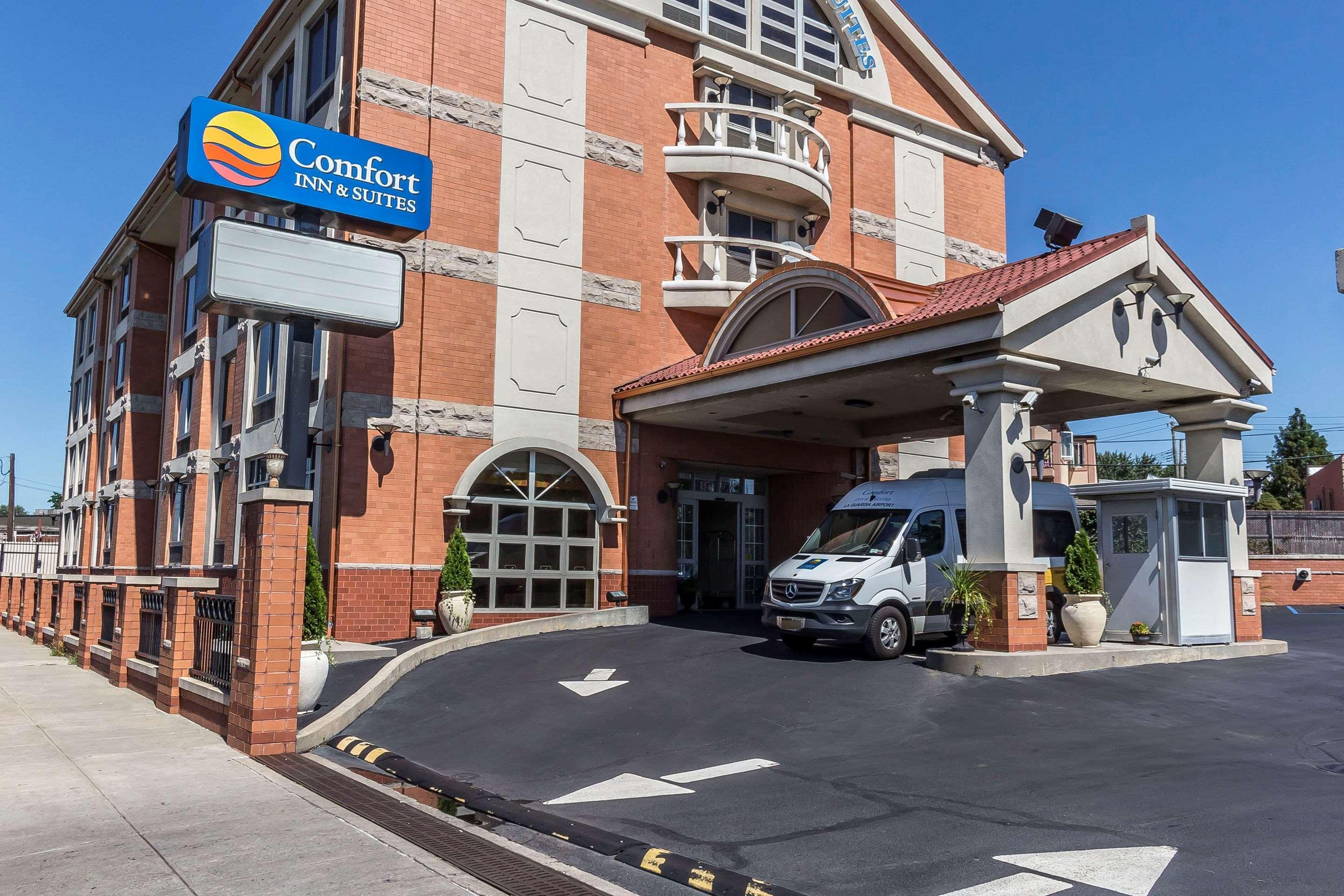 Comfort Inn & Suites Laguardia Airport Нью-Йорк Экстерьер фото