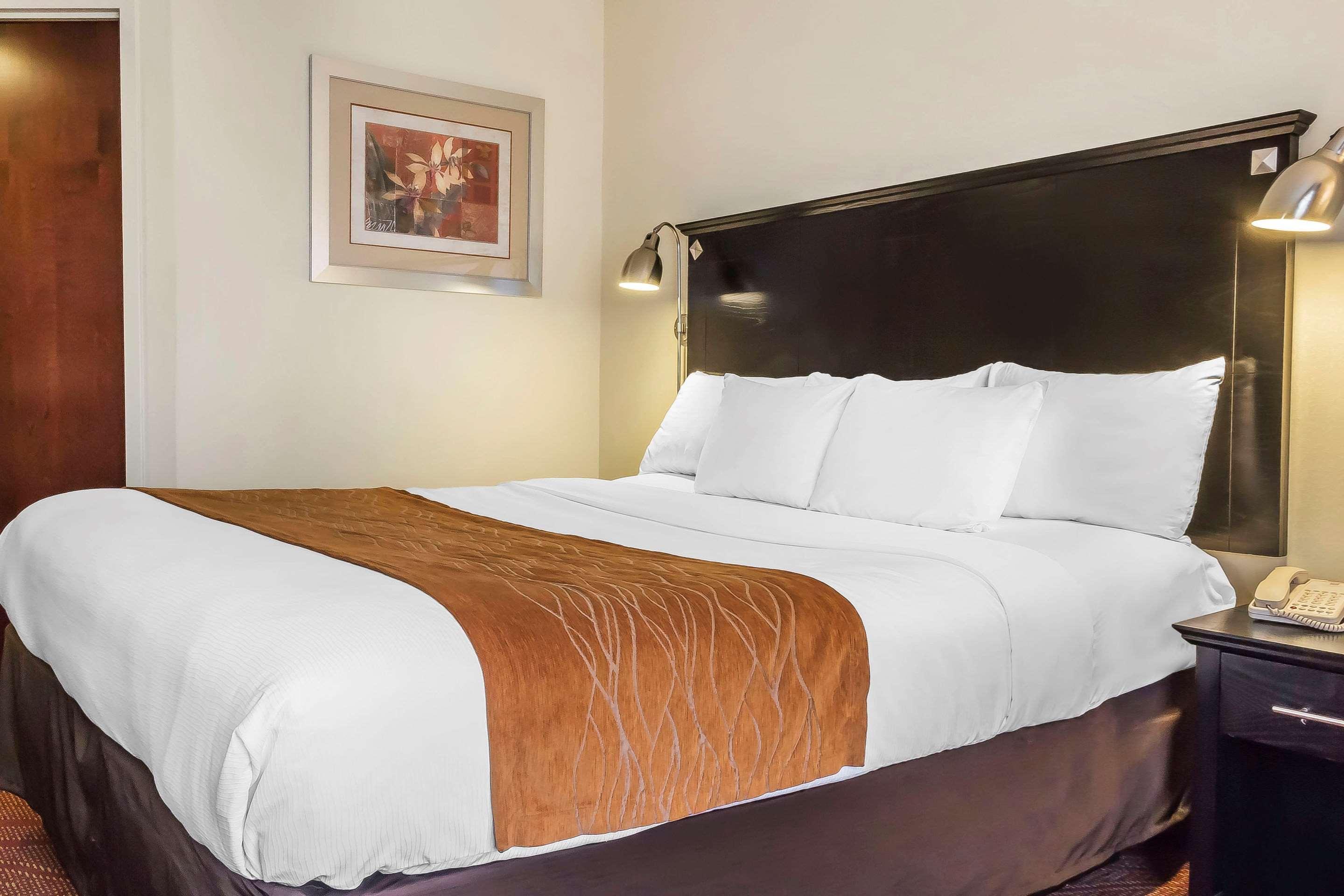 Comfort Inn & Suites Laguardia Airport Нью-Йорк Экстерьер фото