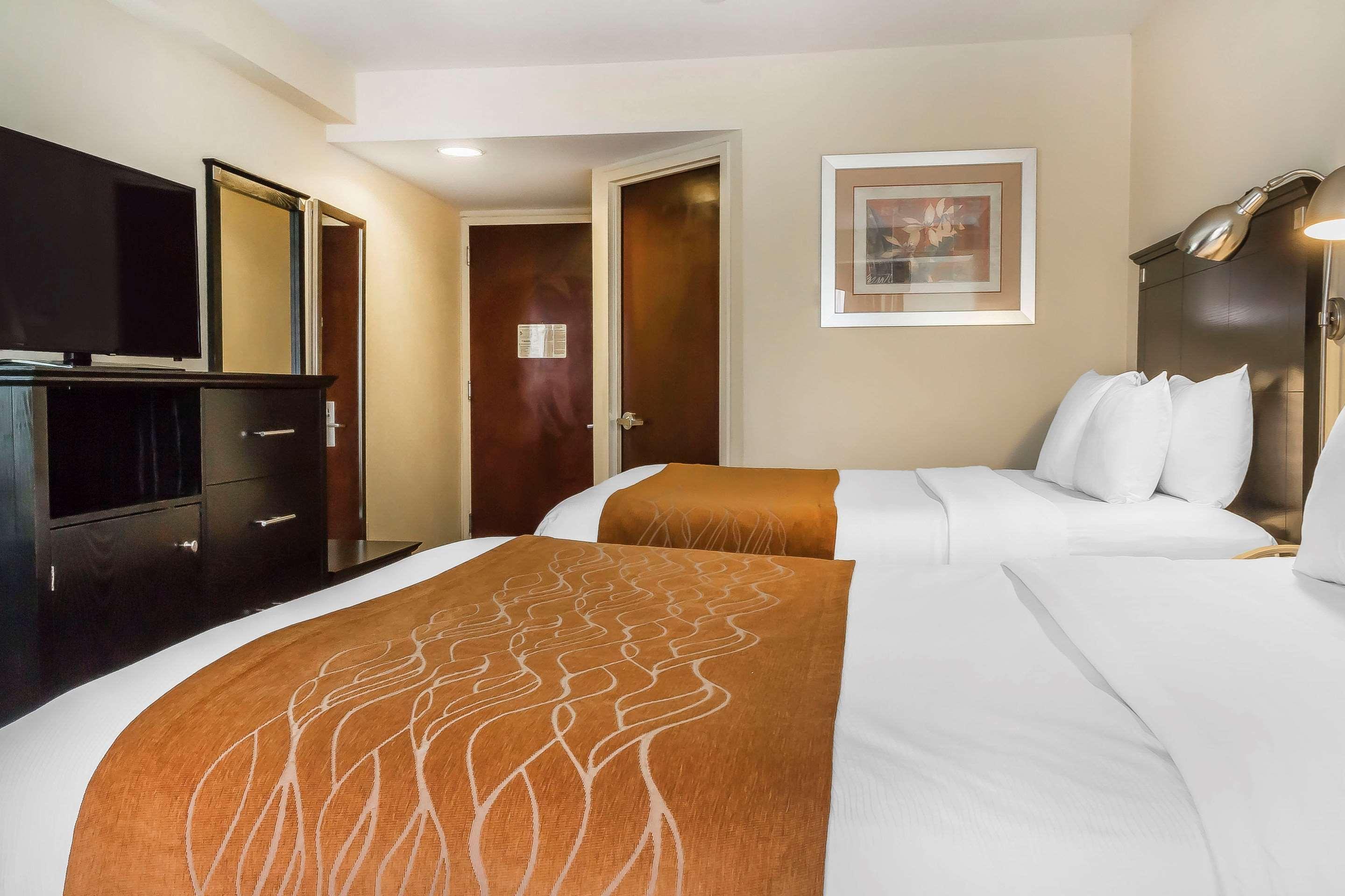 Comfort Inn & Suites Laguardia Airport Нью-Йорк Экстерьер фото
