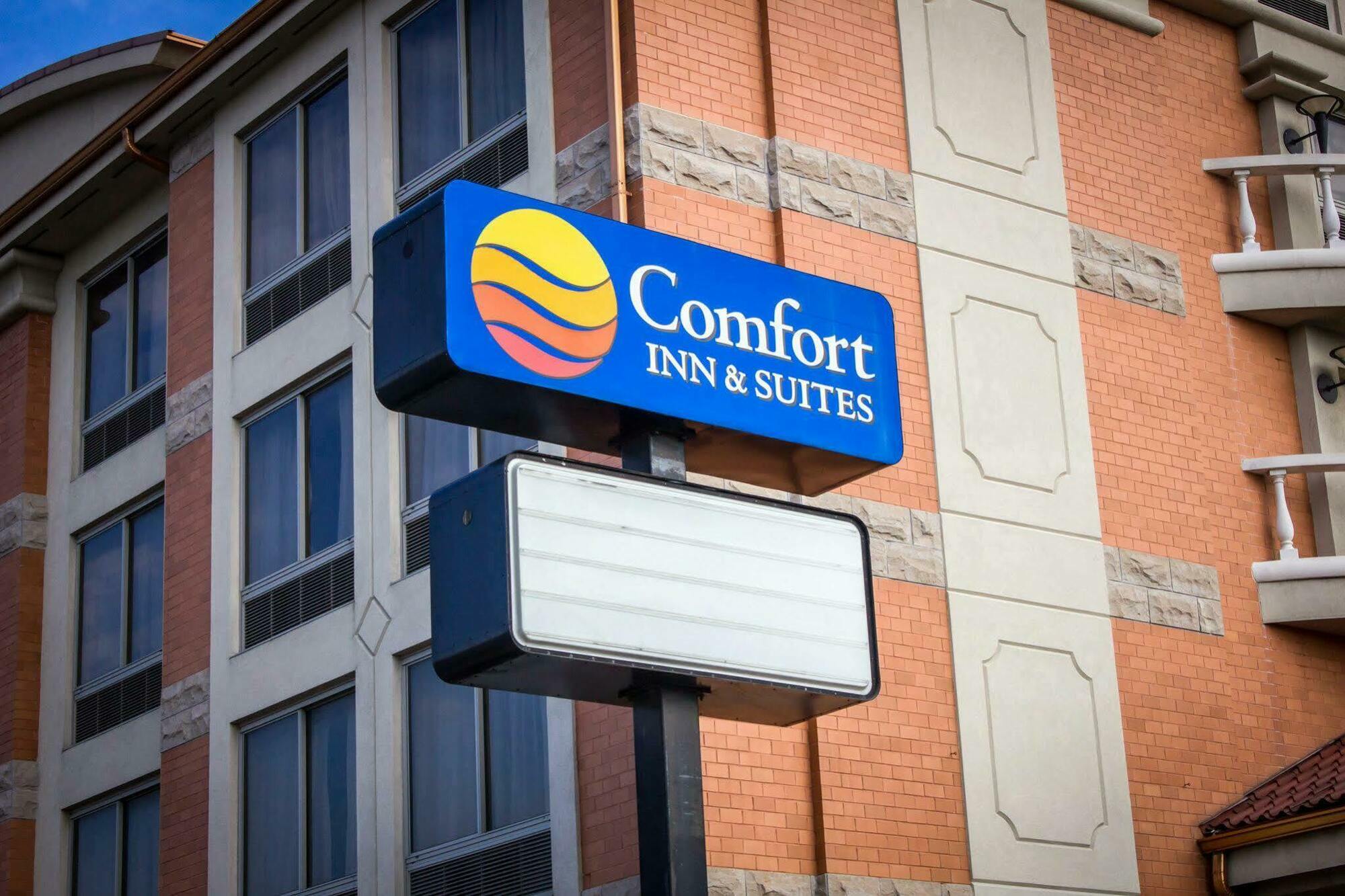 Comfort Inn & Suites Laguardia Airport Нью-Йорк Экстерьер фото