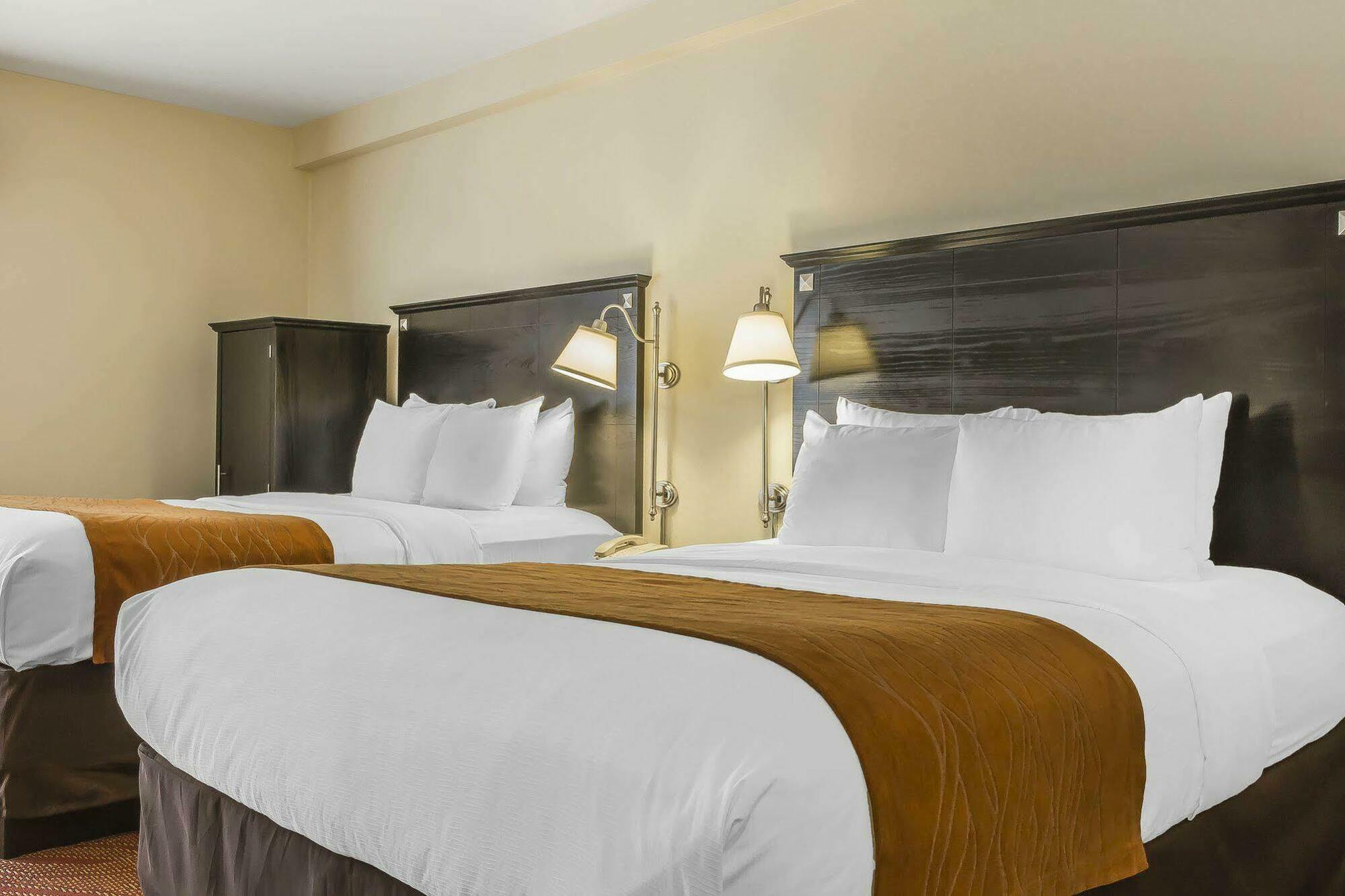 Comfort Inn & Suites Laguardia Airport Нью-Йорк Экстерьер фото