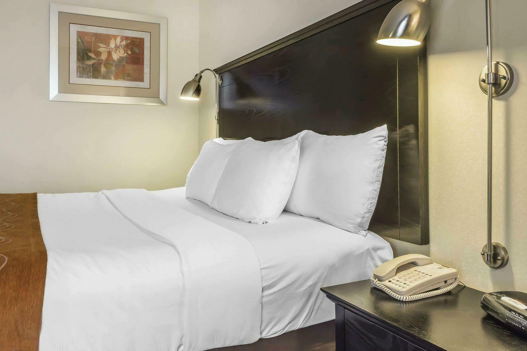 Comfort Inn & Suites Laguardia Airport Нью-Йорк Экстерьер фото